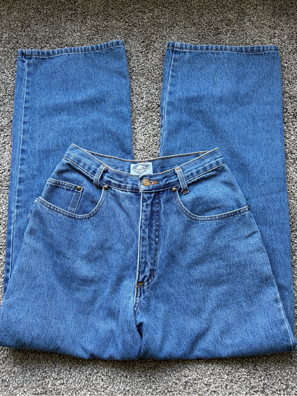High-Rise Women's Jeans in Mid Blue Denim size 5